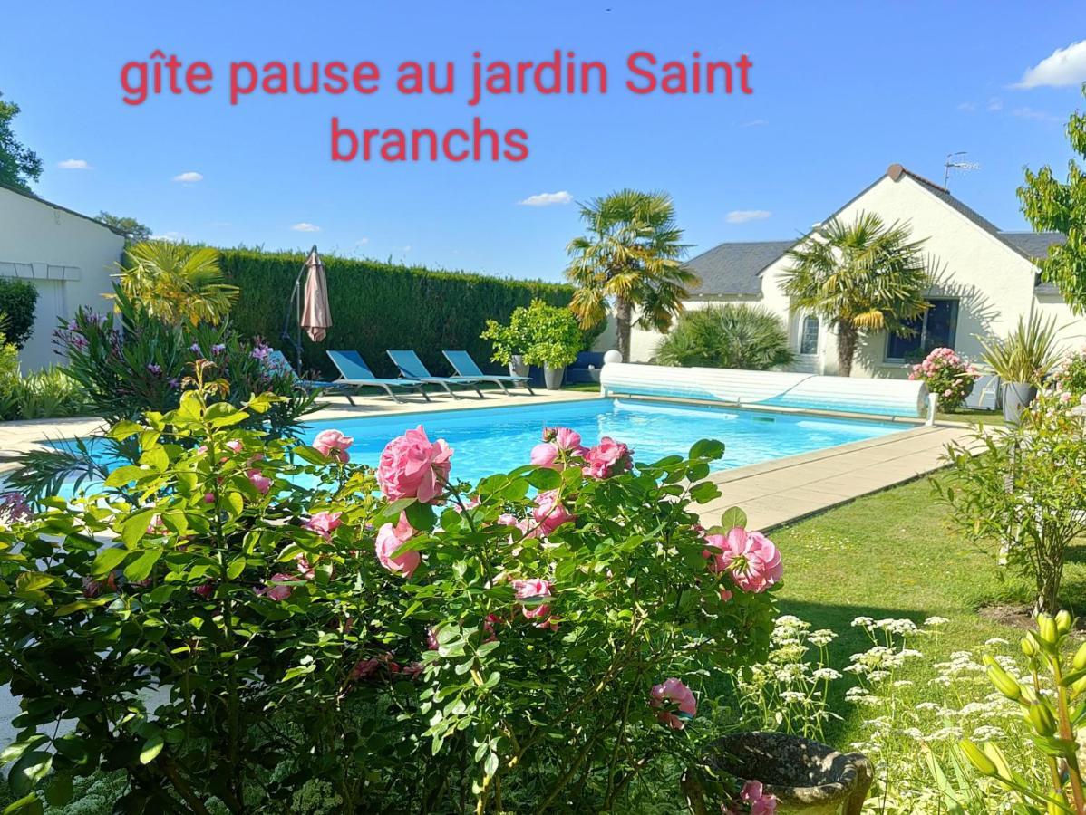 Gite Pause Au Jardin Saint-Branchs Exteriér fotografie